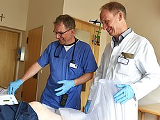 Dr. Peter Loeff und Dr. Johannes Heitmann wenden die tonische Sauerstofftherapie an