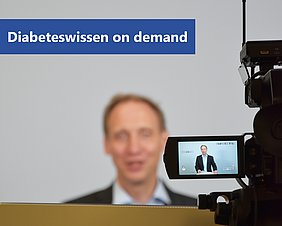 Chefarzt Dr. Loeff bei den Aufnahmen für Diabetes-Fortbildungsvideos