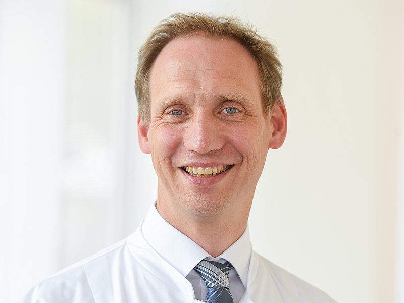 Dr. Peter Loeff