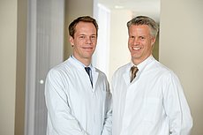 Dr. Marcus Overhaus und Prof. Peter Pennekamp sind die neuen chirurgischen Chefärzte am St. Hildegardis Krankenhaus.