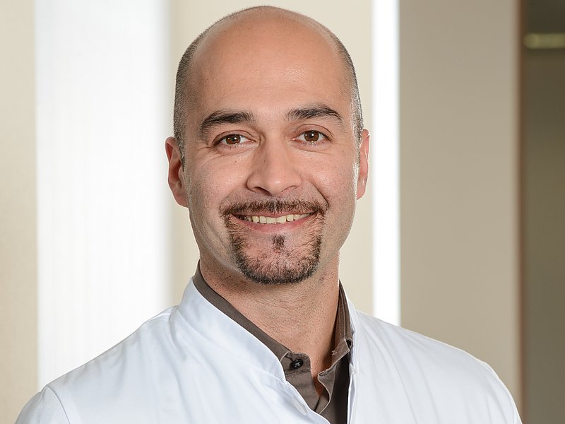 Barsam Harandi, Leitender Oberarzt Allgemein- und Viszeralchirurgie, Minimalinvasive Chirurgie