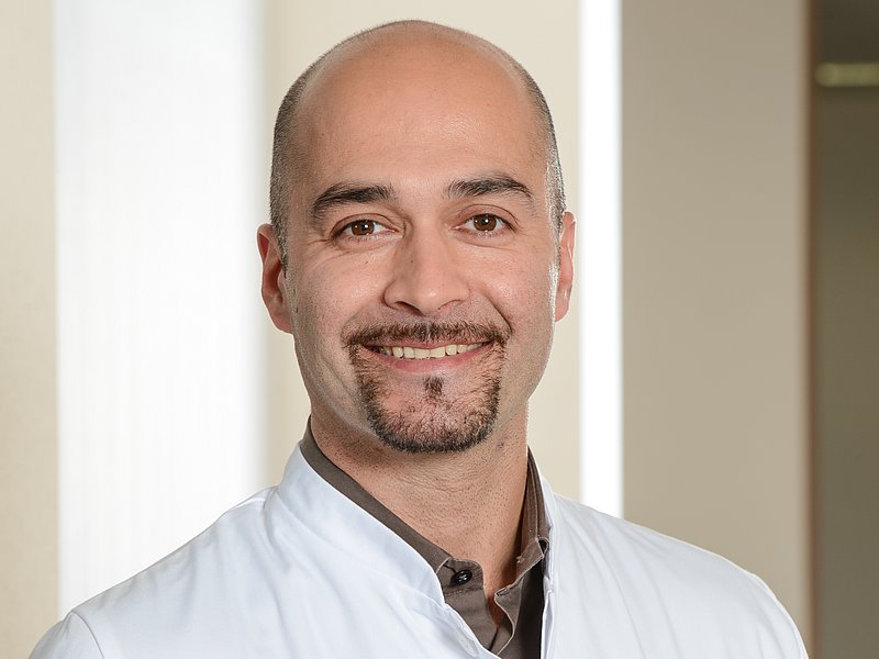 Barsam Harandi, Leitender Oberarzt Allgemein- und Viszeralchirurgie, Minimalinvasive Chirurgie