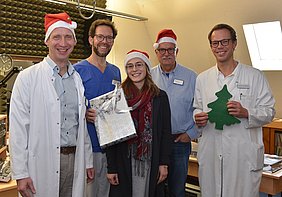 Dr. Peter Loeff, Dr. Jens Müllen, Sabine Lerche, Rolf Krahforst und Prof. Dr. Peter Pennekamp bei der Produktion der Weihnachtsfolge von "Gesundheit! Die Podcastvisite"