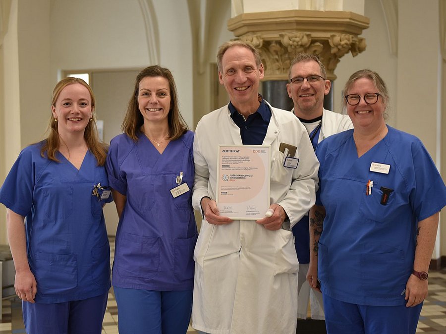 Erfolgreiche Rezertifizierung: Die Fußretter am Cellitinnen-Krankenhaus