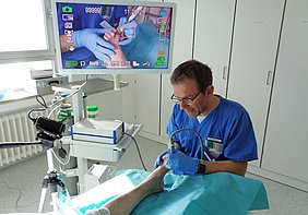 Hildegardis_Diabetologie_Videokamera.jpg Hildegardis_Diabetologie_Videokamera.jpg