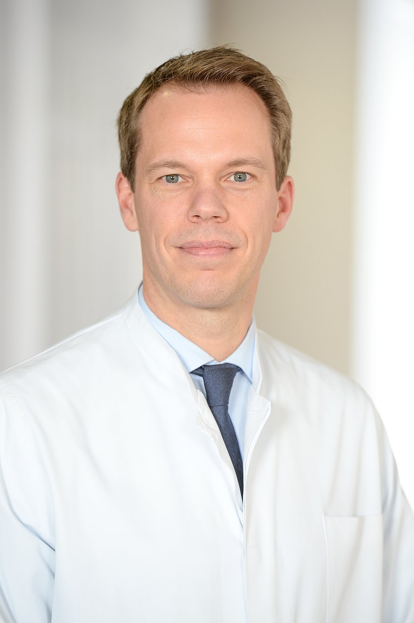 Prof. Dr. Peter Pennekamp Chefarzt Orthopädie, Unfallchirurgie und Alterstraumatologie St. Hildegardis Krankenhaus